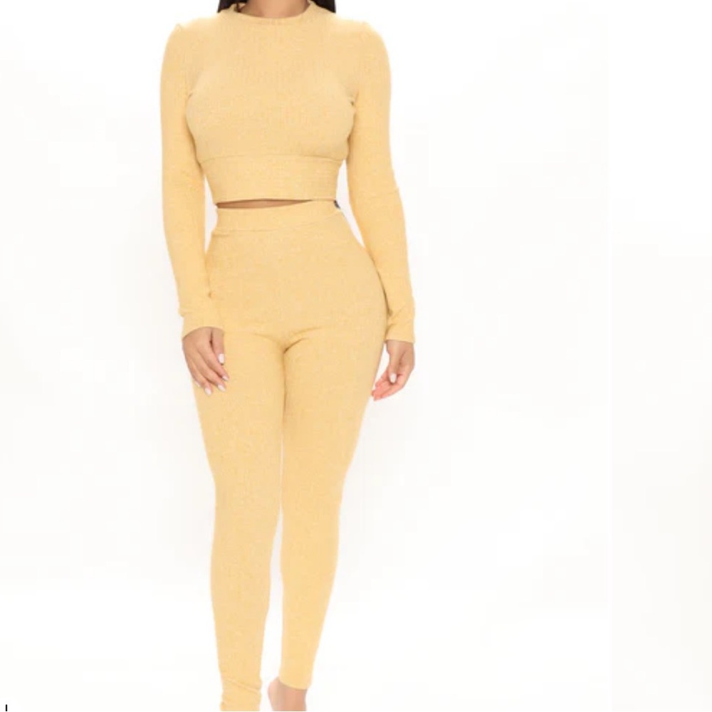 Fashion nova Yellow Legging Set